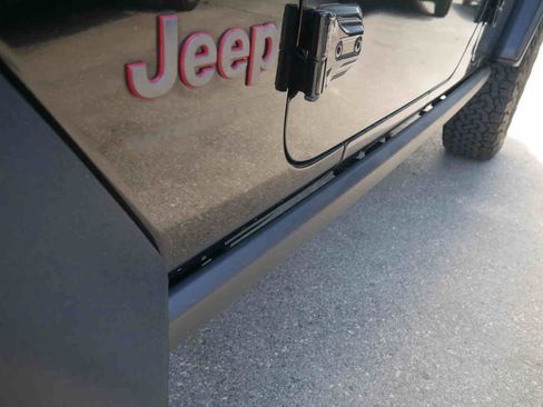 Used 2024 Jeep Wrangler Unlimited Rubicon w/ Technology Group AWD/4WD image 25