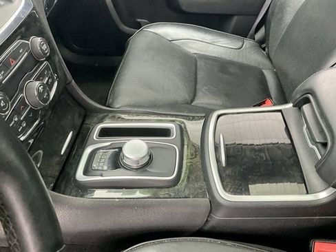 Used 2016 Chrysler 300 C image 20