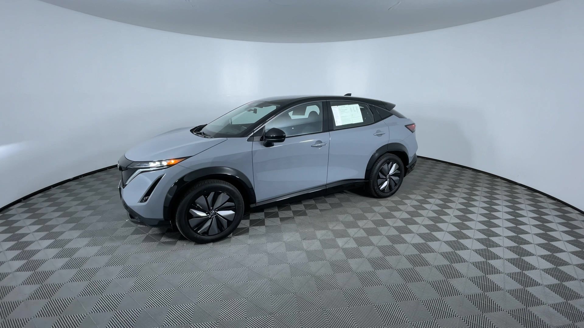 Used 2024 Nissan Ariya AWD image 4