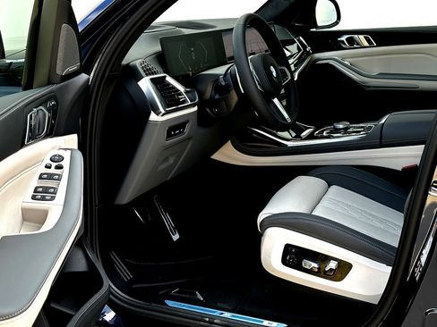 New 2026 BMW X7 xDrive40i w/ M Sport Package image 10