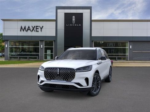 New 2026 Lincoln Aviator Reserve w/ Illumination Package AWD/4WD image 24