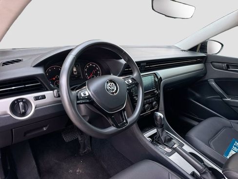 Used 2021 Volkswagen Passat 2.0T SE image 11