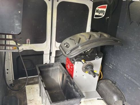 Used 2017 Ford Transit 250 130 Medium Roof image 14