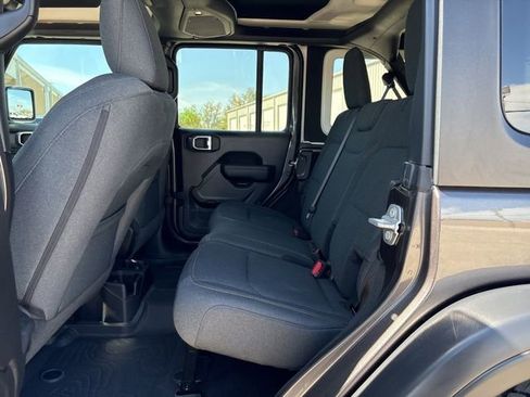 Used 2024 Jeep Wrangler Willys image 45