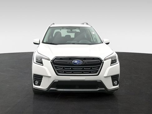 Used 2024 Subaru Forester Premium AWD/4WD image 7