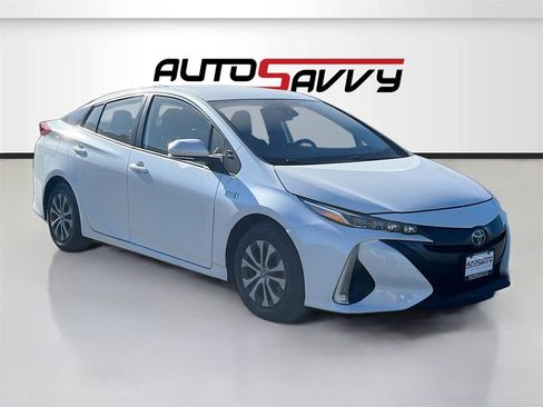 Used 2022 Toyota Prius Prime XLE image 1
