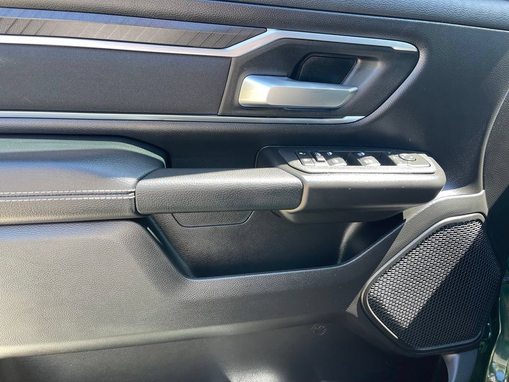 New 2026 RAM 1500 Big Horn AWD/4WD image 16