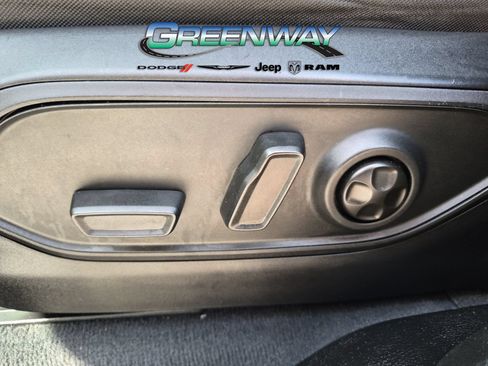 Used 2023 Jeep Grand Cherokee L Laredo w/ Luxury Tech Group I RWD image 16