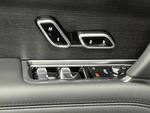 Used 2025 Land Rover Range Rover SE AWD/4WD image 22