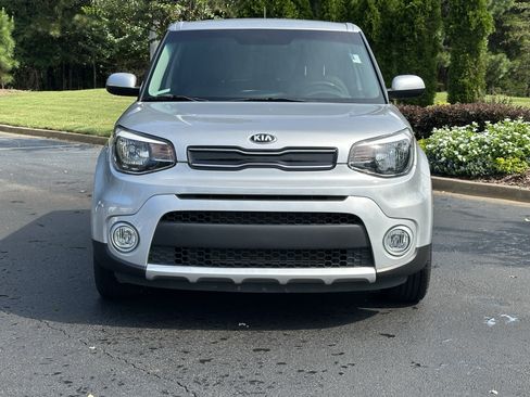 Used 2018 Kia Soul + FWD image 3