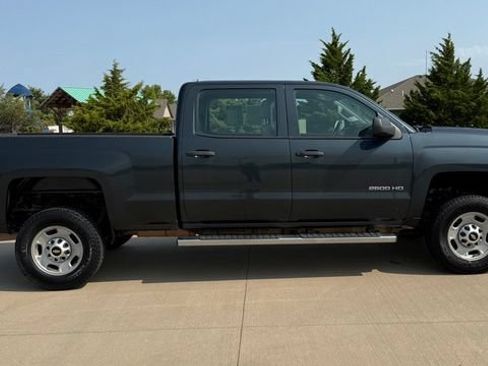 Used 2017 Chevrolet Silverado 2500 W/T AWD/4WD image 6