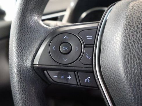 Used 2018 Toyota Camry LE image 21