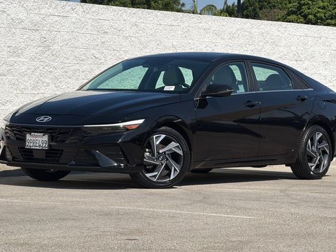 Used 2024 Hyundai Elantra Limited FWD image 8