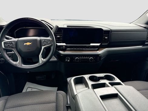 Used 2023 Chevrolet Silverado 1500 LT AWD/4WD image 22