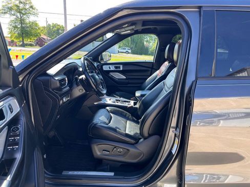 Used 2020 Ford Explorer Platinum w/ Premium Technology Package AWD/4WD image 31