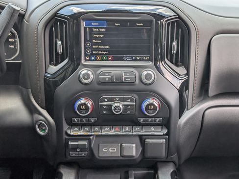 Used 2021 GMC Sierra 1500 AT4 w/ AT4 Premium Package AWD/4WD image 26
