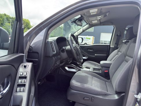 Certified 2023 Nissan Frontier SV w/ SV Convenience Package AWD/4WD image 13