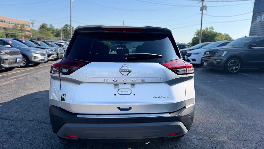 Used 2023 Nissan Rogue SV AWD/4WD image 7
