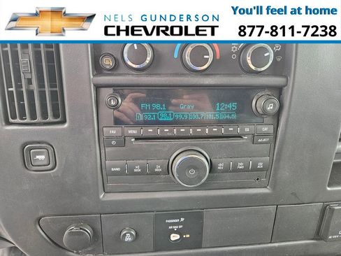 Used 2017 Chevrolet Express 3500 image 18
