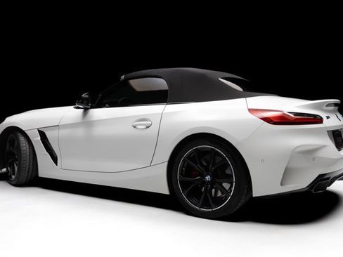 Used 2025 BMW Z4 M40i w/ Edition image 36