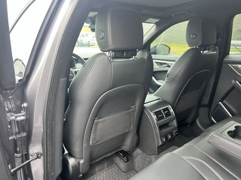 Certified 2025 Jaguar F-PACE R-Dynamic S image 32