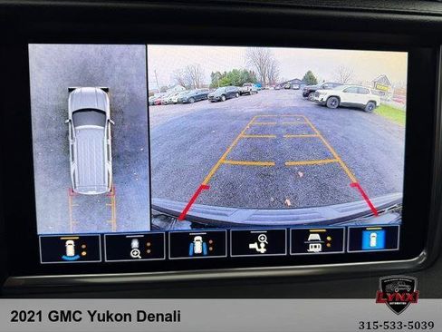 Used 2021 GMC Yukon Denali w/ Denali Premium Package image 18
