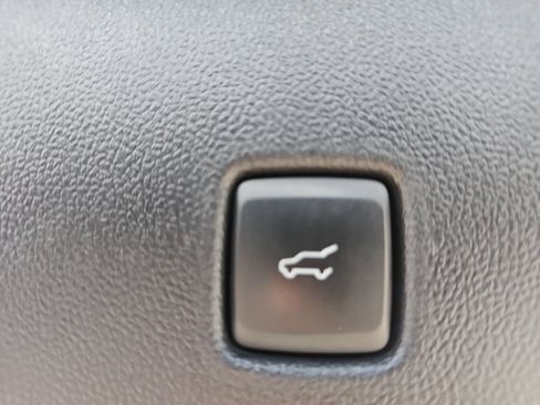 Certified 2025 Ford Escape ST-Line Select AWD/4WD image 13