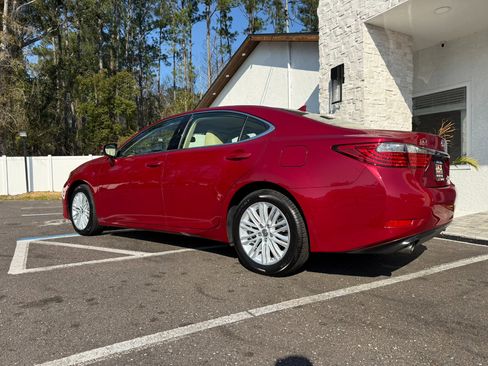 Used 2014 Lexus ES 350 4dr Sdn image 3
