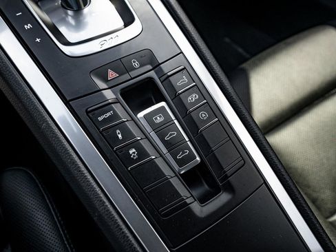 Used 2018 Porsche 911 Carrera image 13