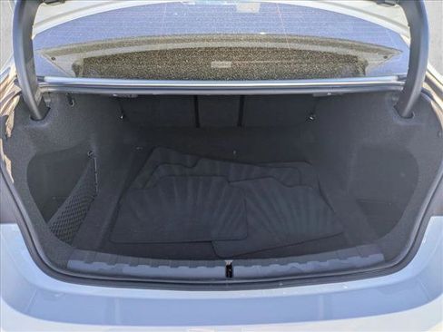 Used 2023 BMW 330i Sedan w/ Premium Package image 6