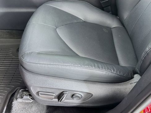 Used 2024 Toyota Grand Highlander Limited image 20