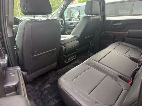 Used 2020 Chevrolet Silverado 2500 LT w/ Convenience Package AWD/4WD image 9