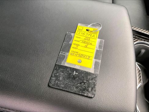 Used 2022 Tesla Model S Plaid image 11