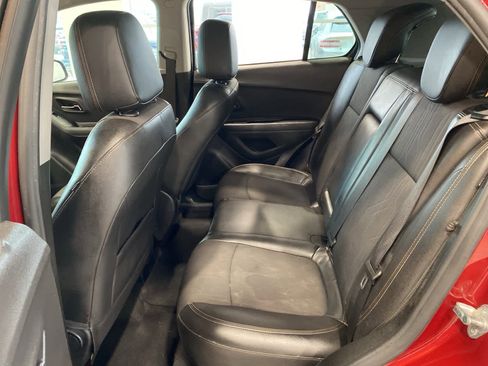 Used 2020 Chevrolet Trax LT w/ Driver Confidence Package image 25