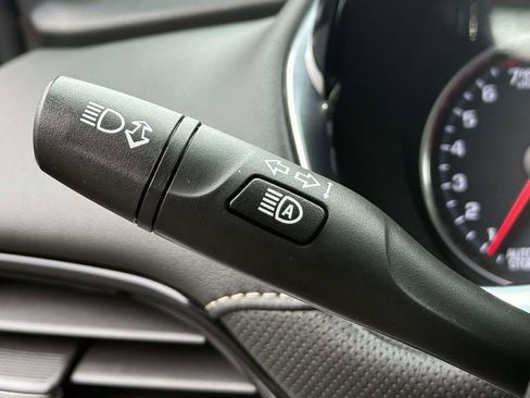 Used 2023 Chevrolet Traverse Premier w/ Redline Edition image 22