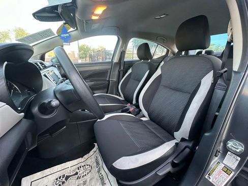 Used 2021 Nissan Versa SV image 8