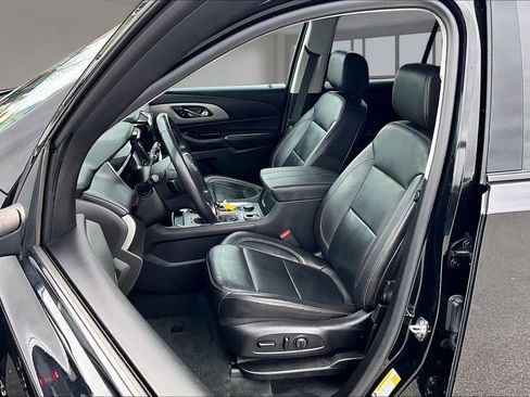 Used 2021 Chevrolet Traverse RS AWD/4WD image 27