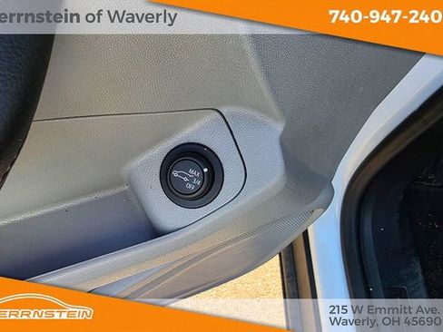 Used 2023 GMC Terrain SLT FWD image 16