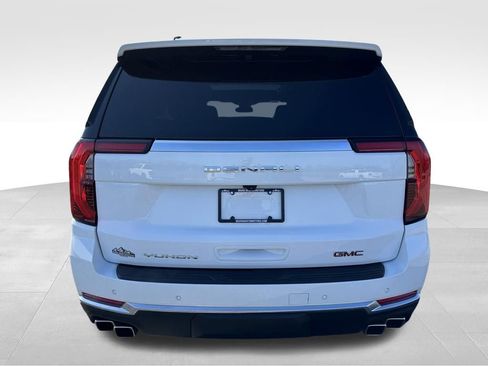 Used 2025 GMC Yukon Denali w/ Sun & Power Step Package image 19