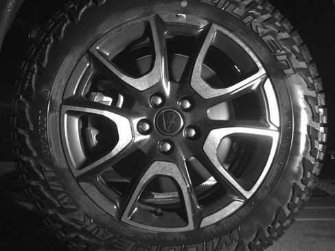 Used 2025 Jeep Compass Trailhawk image 12