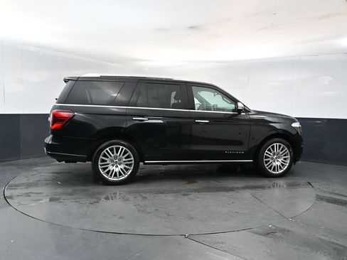 Used 2023 Ford Expedition Platinum AWD/4WD image 6