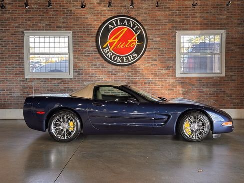 Used 2001 Chevrolet Corvette Convertible w/ Preferred Equipment Group2 image 13
