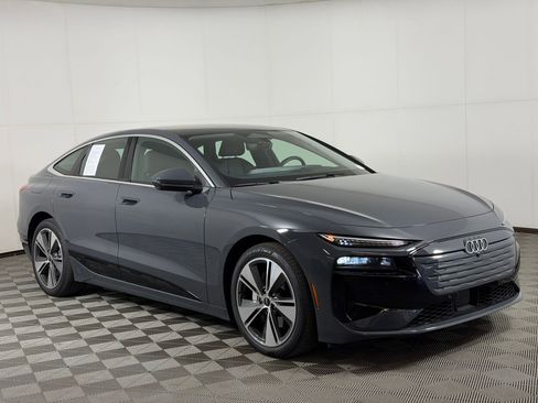 Used 2025 Audi A6 e-tron Premium Plus w/ Premium Plus RWD image 7