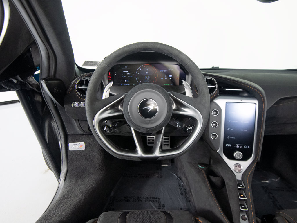 Used 2024 McLaren 750S Spider RWD image 18
