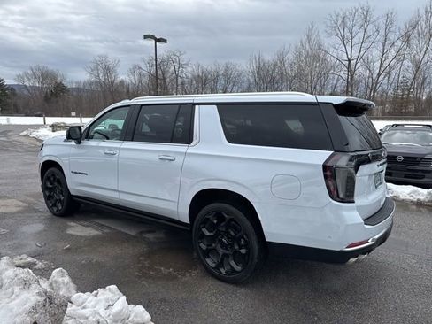 New 2026 Chevrolet Suburban High Country AWD/4WD image 31