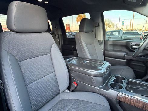 Used 2021 Chevrolet Silverado 2500 Custom w/ Custom Value Package image 36