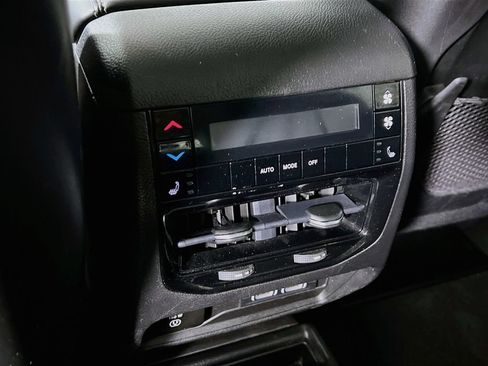 Used 2022 Jeep Grand Cherokee L Limited AWD/4WD image 30
