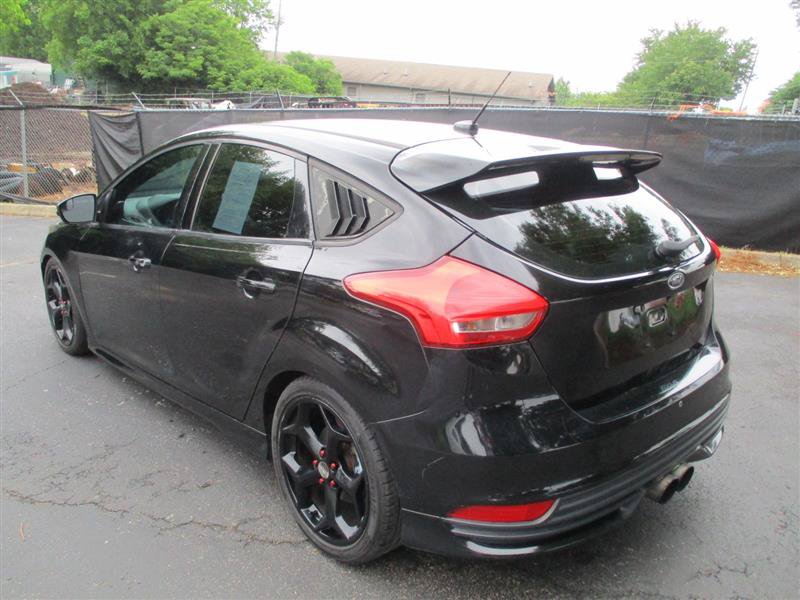 Used 2016 Ford Focus ST FWD image 5