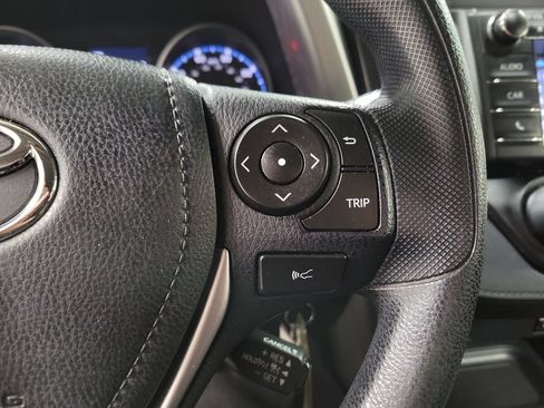 Used 2018 Toyota RAV4 LE w/ All Weather Liner Package AWD/4WD image 23