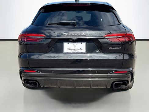 Certified 2024 Maserati Grecale Trofeo image 4